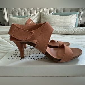 Pedro Garcia heels